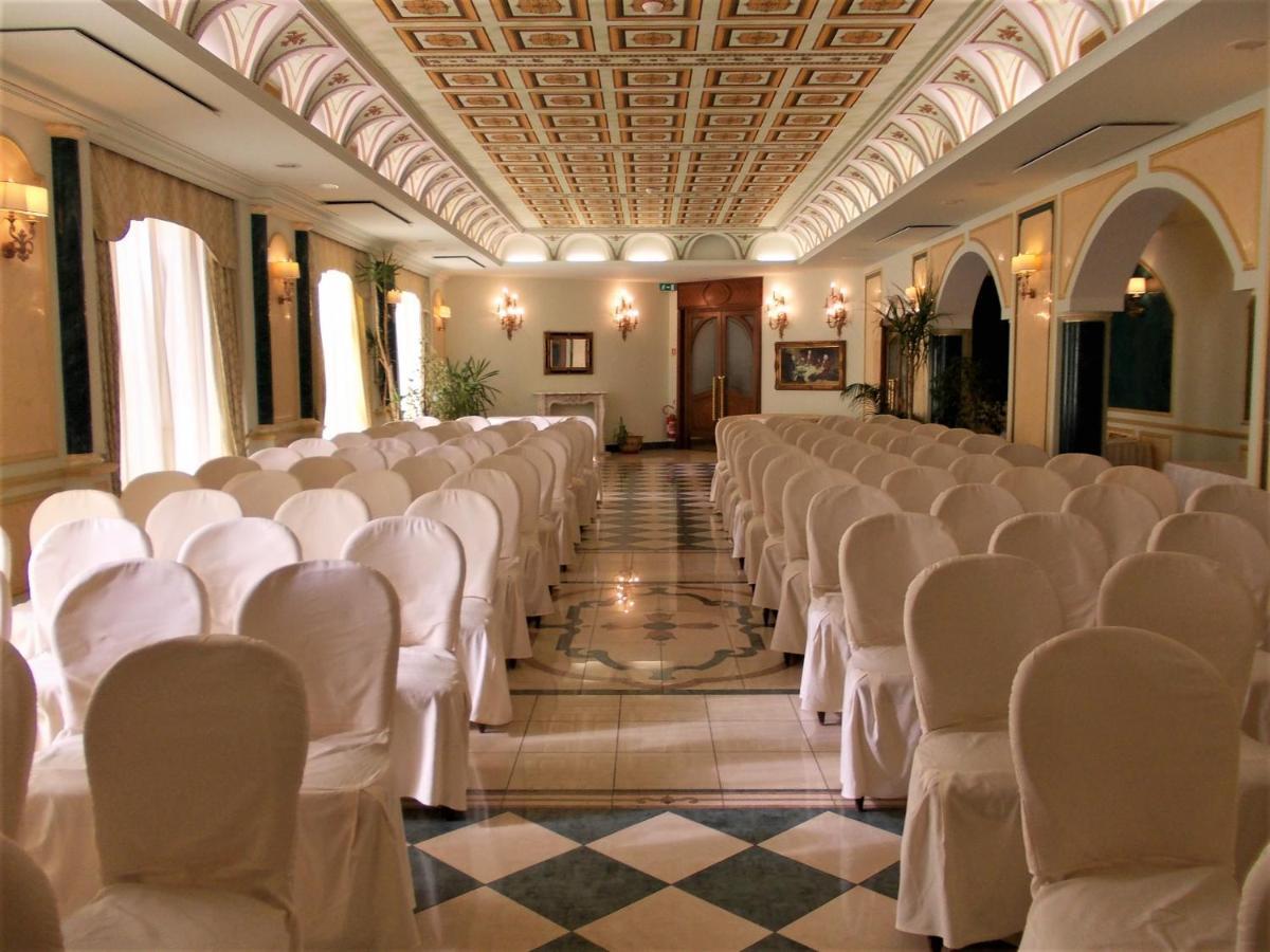 Parco Dei Principi Hotel Roccella Ionica Exterior foto